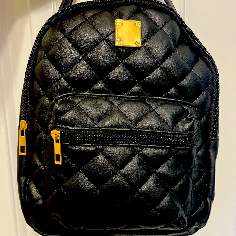 Mini minimalist Quilted classic backpack